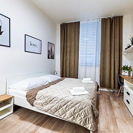 Kora Apartments Andel براغ المظهر الخارجي الصورة